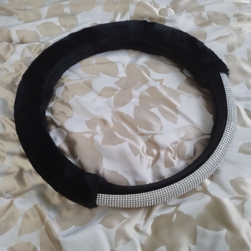 NWOT Steering Wheel Cover